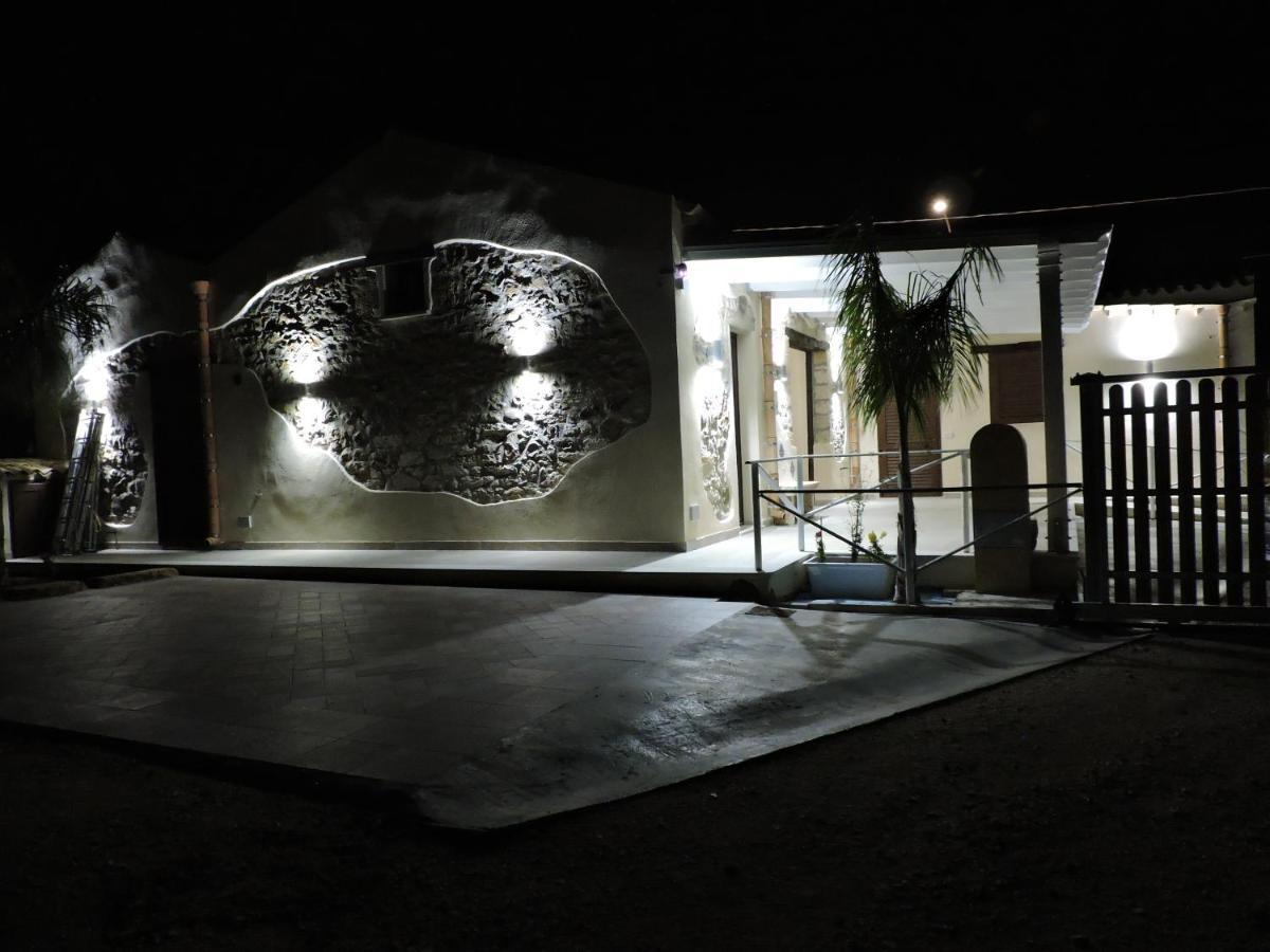 Casale Sammartano Apartments Ummari Exterior foto